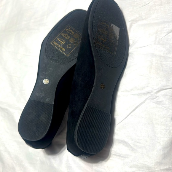 NWT Women's Flat Shoes - Picture 5 of 6